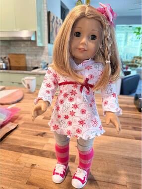 American Girl doll Truly me #37 light red hair